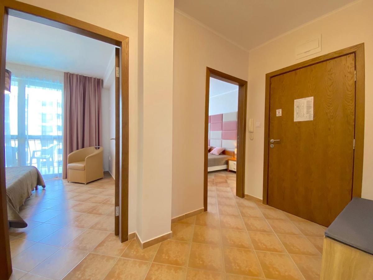 Cascadas Family Resort - Private Apartment - Bsr Pantai Sunny Bagian luar foto