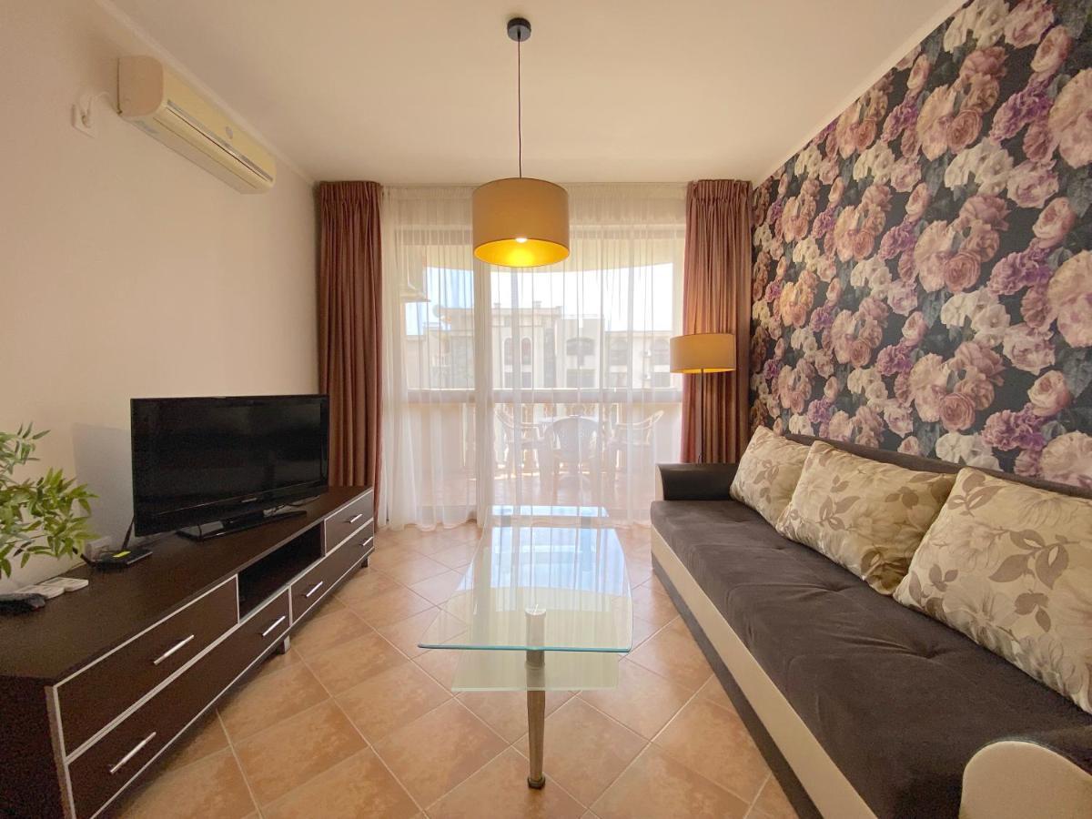 Cascadas Family Resort - Private Apartment - Bsr Pantai Sunny Bagian luar foto